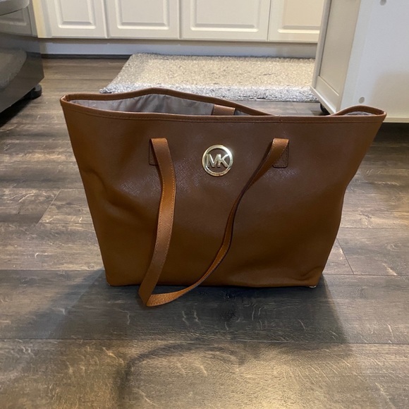 Michael Kors Handbags - Michael Kors Tote Bag